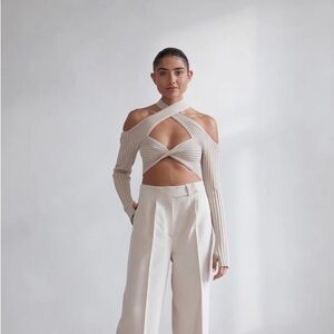 New San Sloane Olympia Top in Ecru